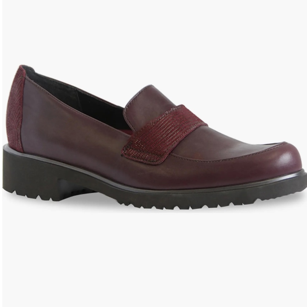 Munro Geena Wine Purple Burgundy Leather Loafer